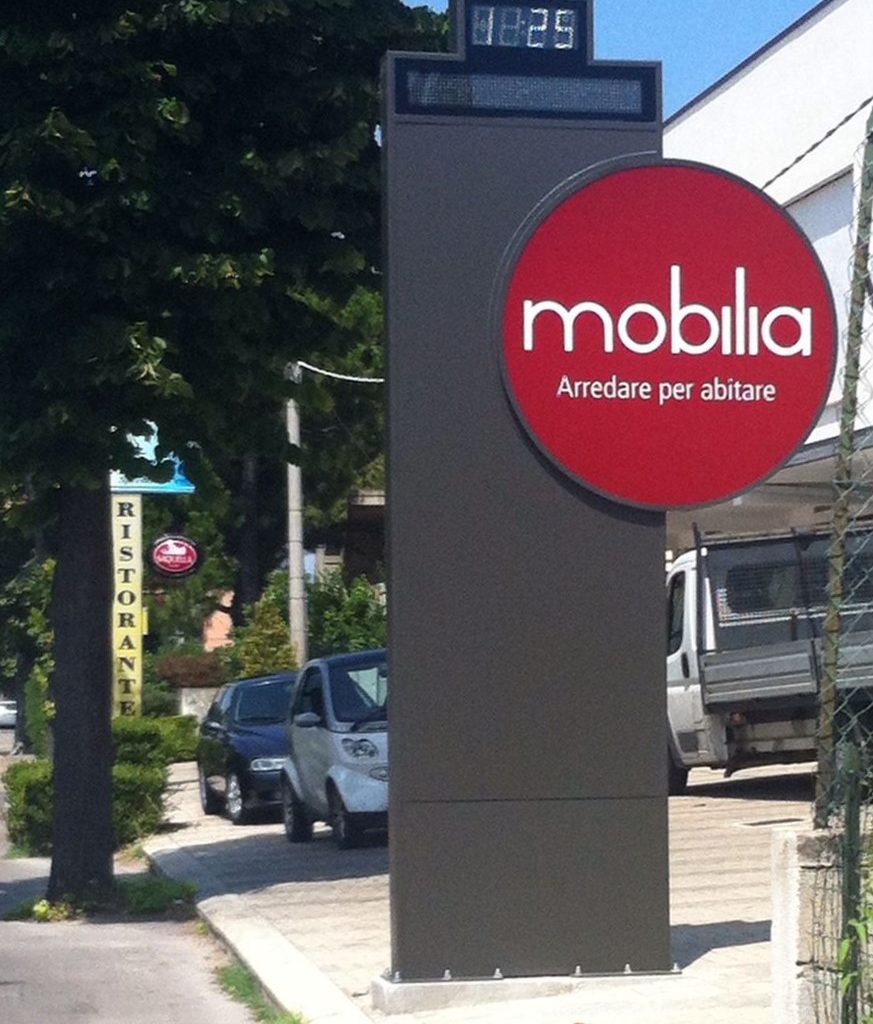 Totem Con Inserto Luminoso  A Cerchio + ODT+ GIORNALE ELETTRONICO